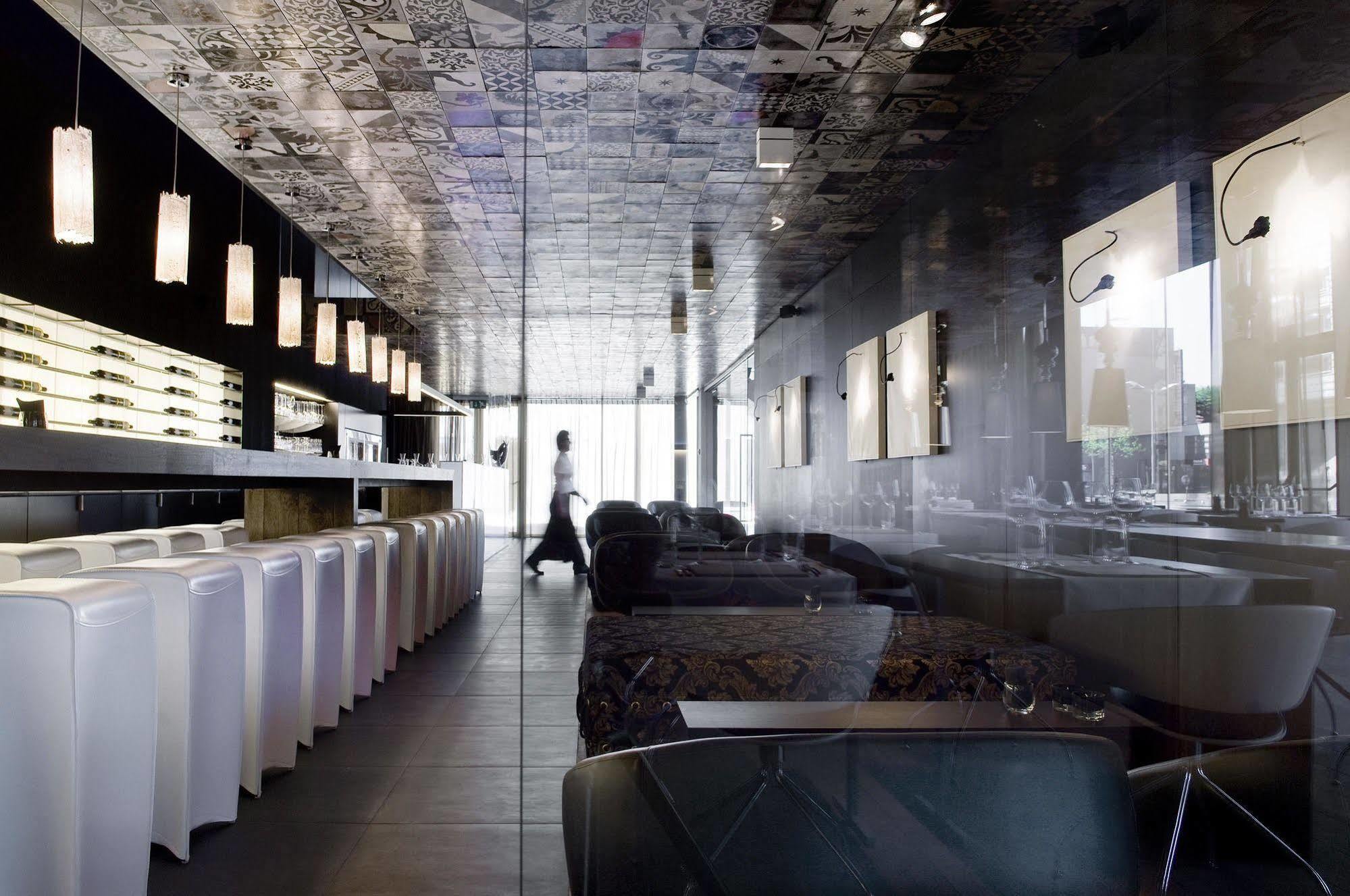 Carbon Hotel เกงค์ ภายนอก รูปภาพ