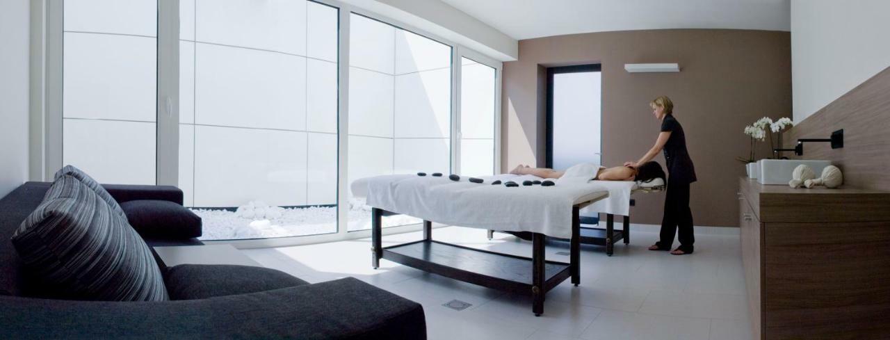 Carbon Hotel เกงค์ ภายนอก รูปภาพ